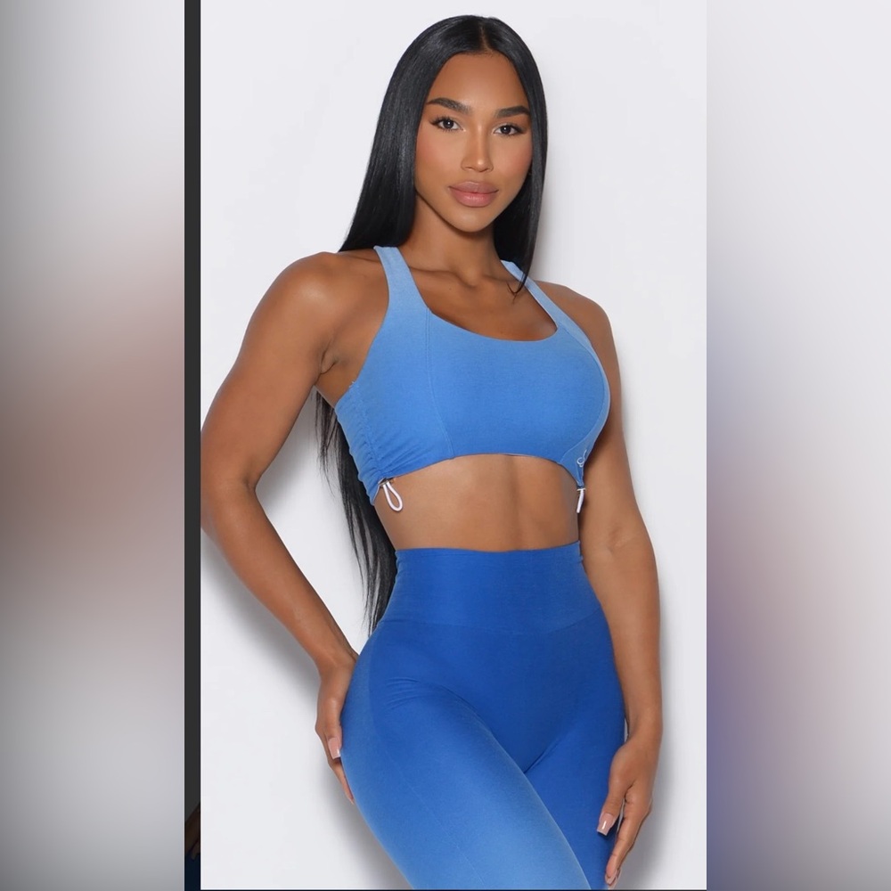 Blue Women's Sports Bra and leggings bombshell.